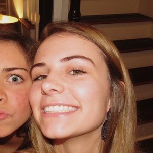 Meet your Posher, Devyn